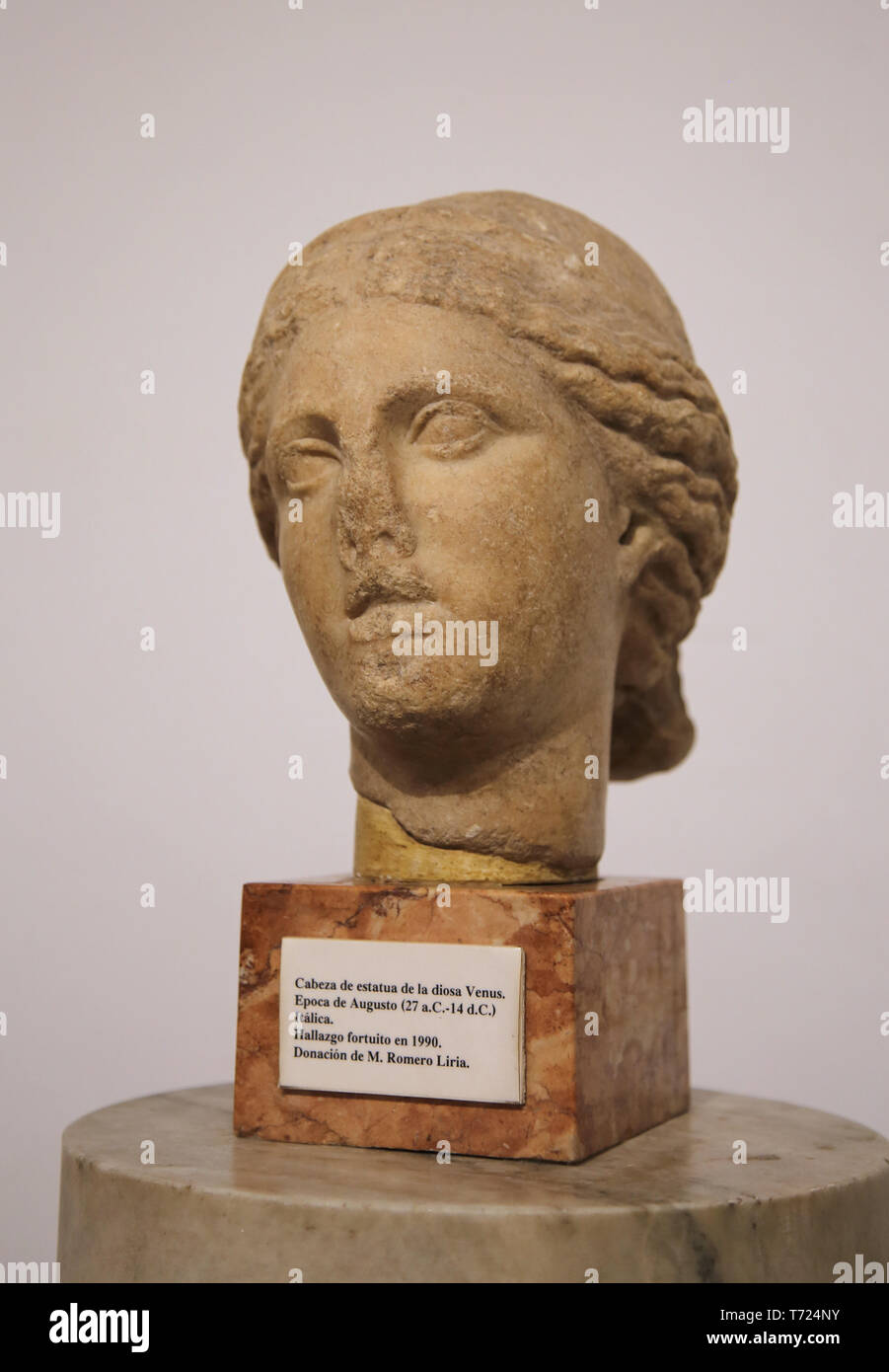 Kopf der Venus. Augusta Ära (27 V.CHR.-14 N.CHR.). Italica, Andalusien, Spanien. Das archäologische Museum von Sevilla. Andalusien. Spanien. Stockfoto