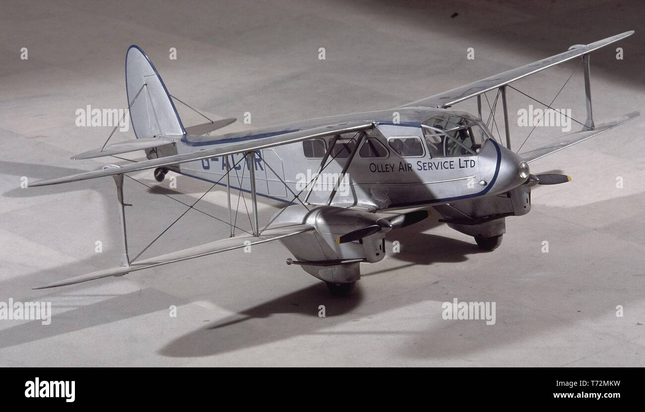 DE HAVILLAND DRAGON RAPIDE - 1936 - AEROPLANO PRIVADO PARA VIAJAR A FRANCO DEDE CANARIAS eine MARRUECOS. Lage: ALCAZAR/Museo del Ejercito - COLECCIÓN. Toledo. Spanien. Stockfoto