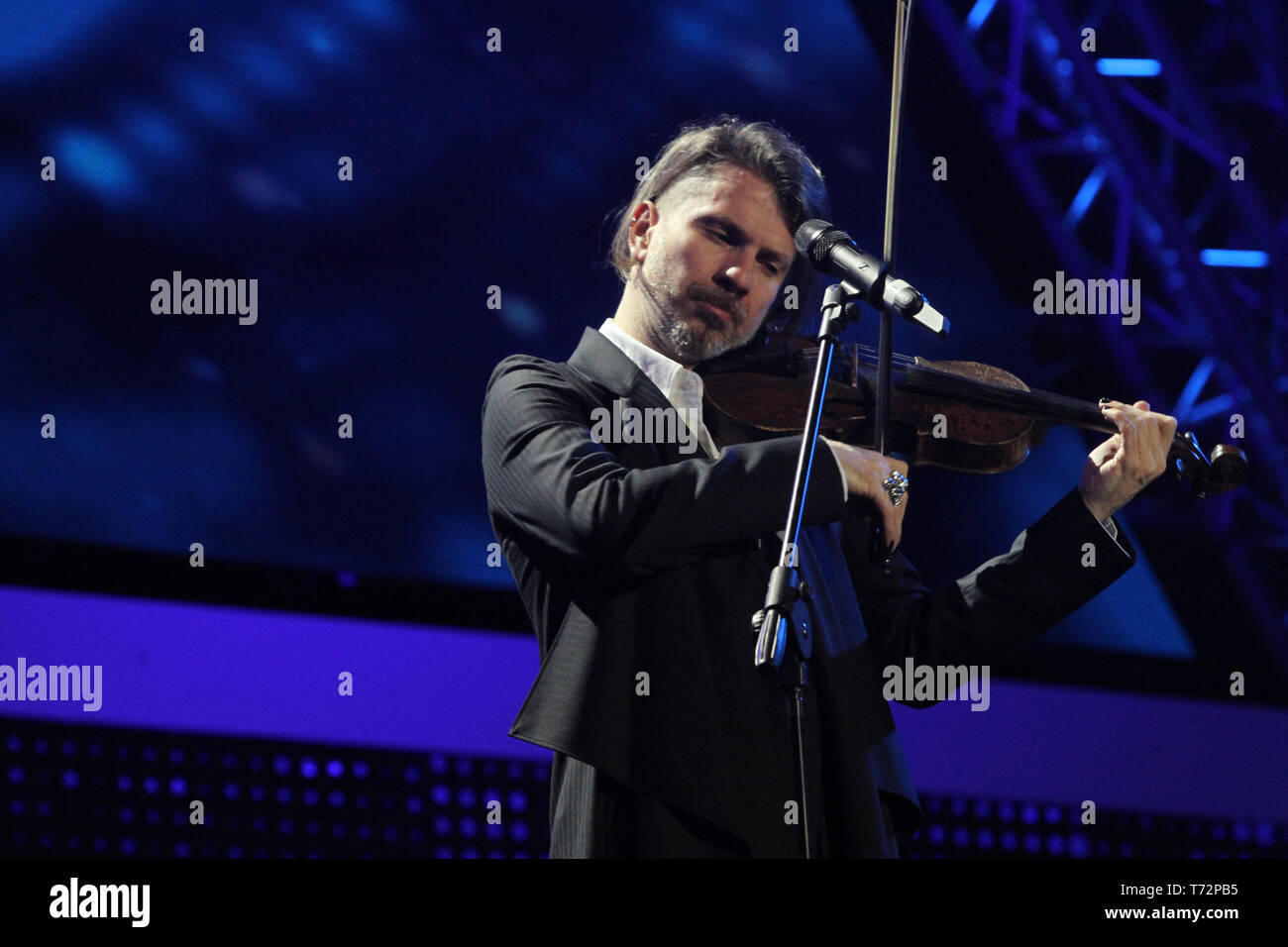 Rom, Italien. 01 Mai, 2019. Manuel Agnelli und Rodrigo D'Erasmo an der Piazza San Giovanni in Rom live, für das Konzert von 'Primo Maggio" (Erster Mai), von den italienischen Gewerkschaften CGIL, CISL und UIL Credit: Paolo Pizzi/Pacific Press/Alamy Leben Nachrichten organisiert Stockfoto