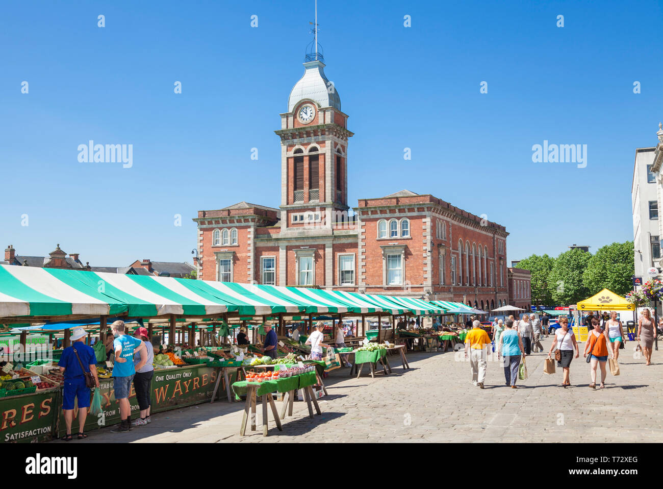 73171 Markt im Zentrum der Stadt außerhalb der Halle Chesterfield Derbyshire England UK GB Europa Stockfoto
