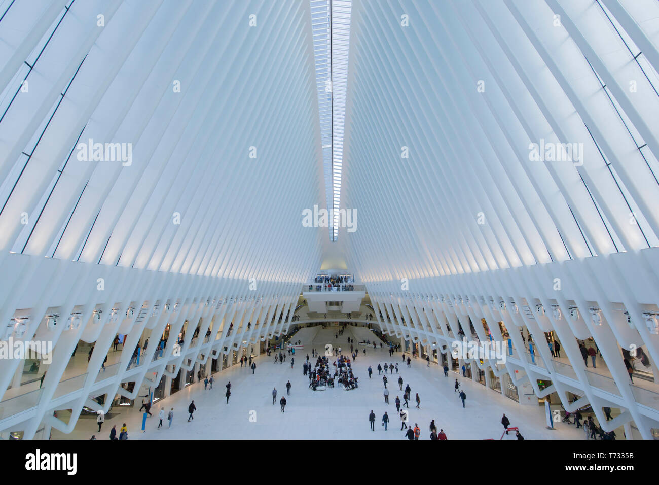 OCULUS SAAL (© SANTIAGO CALATRAVA 2018) WESTFIELD WORLD TRADE CENTER PFAD VERKEHRSKNOTENPUNKT DOWNTOWN MANHATTAN NEW YORK CITY USA Stockfoto