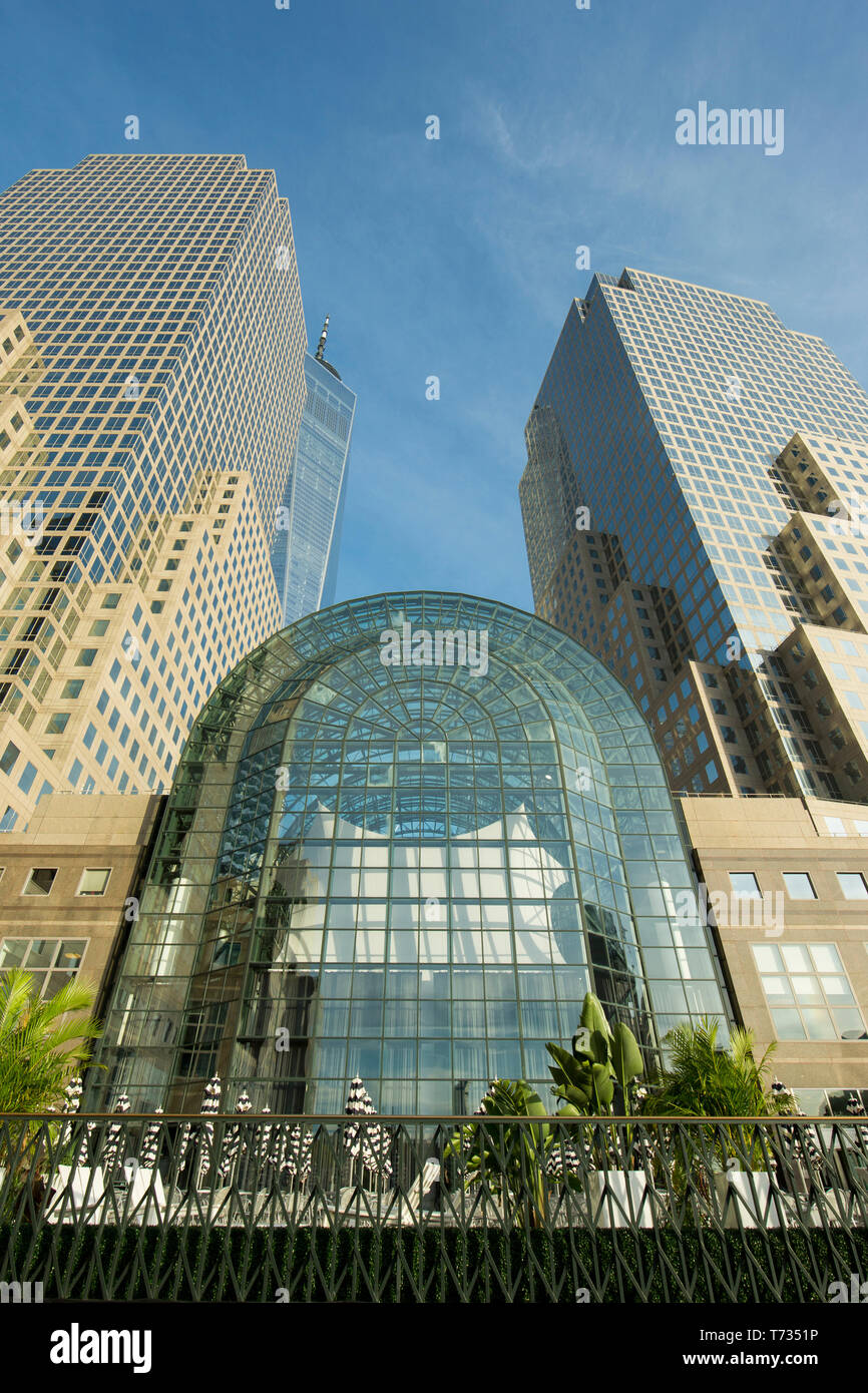 ATRIUM WESTFIELD WORLD TRADE CENTER SHOPPING MALL (© SANTIAGO CALATRAVA 2016) DOWNTOWN MANHATTAN NEW YORK CITY USA Stockfoto