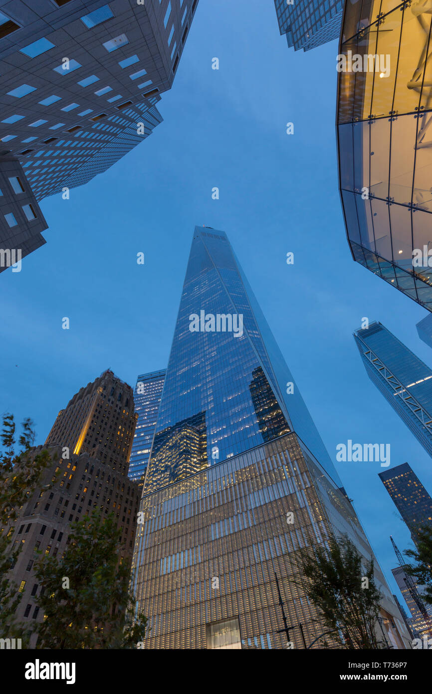 Das ONE WORLD TRADE CENTER (© LIBESKIND CHILDS GOTTESDIENER SOM 2016) WESTFIELD WORLD TRADE CENTER DOWNTOWN MANHATTAN NEW YORK CITY USA Stockfoto