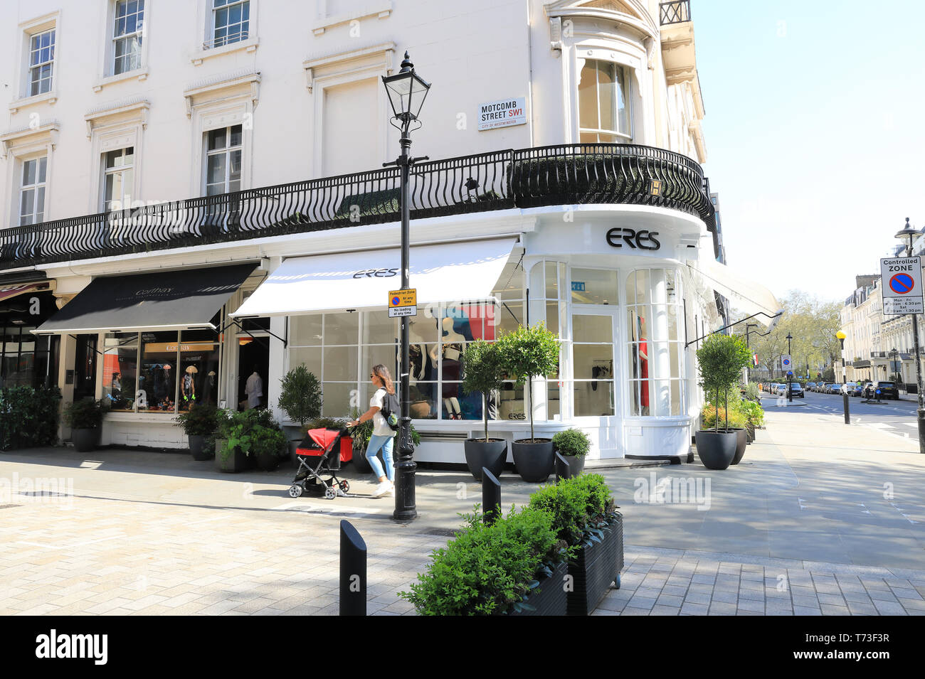 Französische Luxushotels beachwear shop Eros, auf Motcomb und Lowndes Straßen in Belgravia SW1, UK Stockfoto