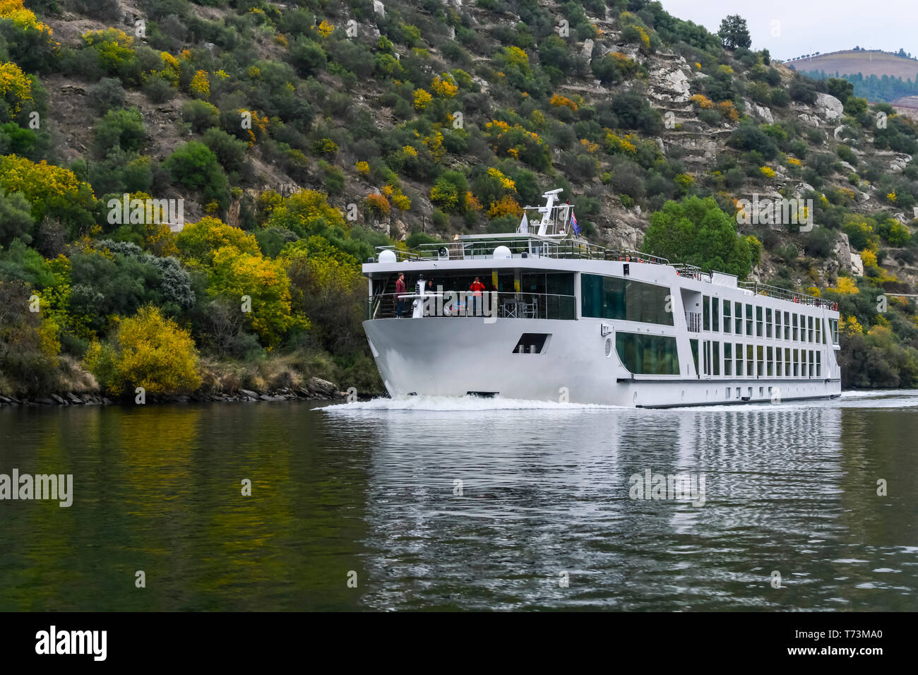 Bootsfahrt auf dem Fluss Douro Alijo; Gemeinde, Vila Real, Portugal Stockfoto
