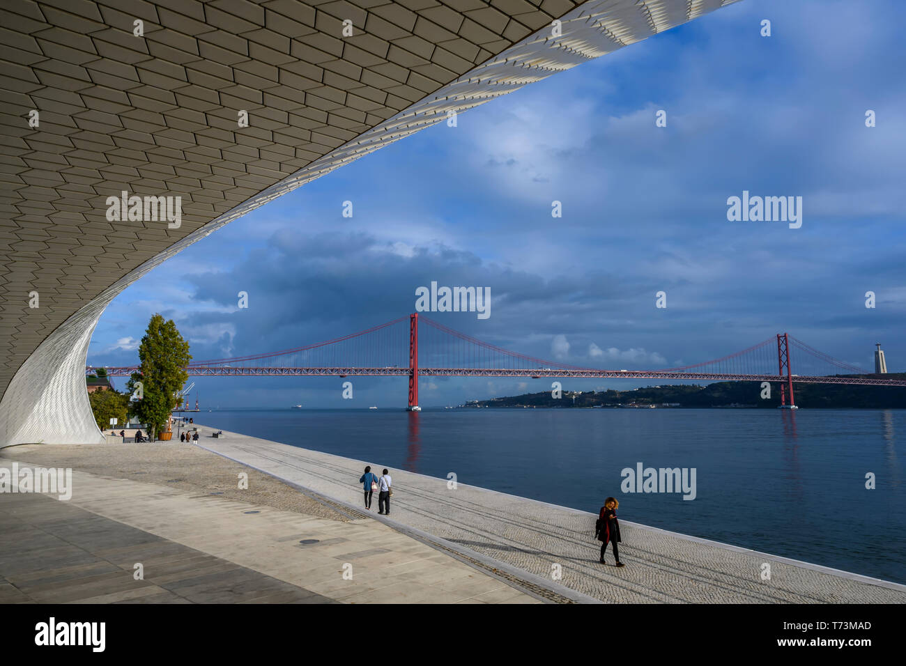 MAAT-Museum für Kunst, Architektur und Technik, einer alten Riverside Power Station, die sich mit erneuerbarer Energie und elektrische Phänomene Exponate Stockfoto