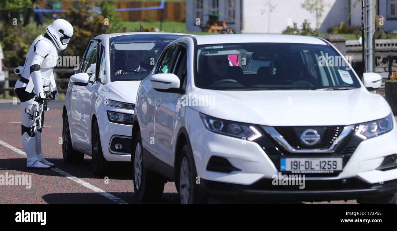 Mitgliedern der 501st Legion Irland Garnison von Greencastle in Co Donegal, für den Mai des 4. Festival in Malin Head wo Szenen aus Star Wars, der Letzte Jedi wo gefilmt. Stockfoto