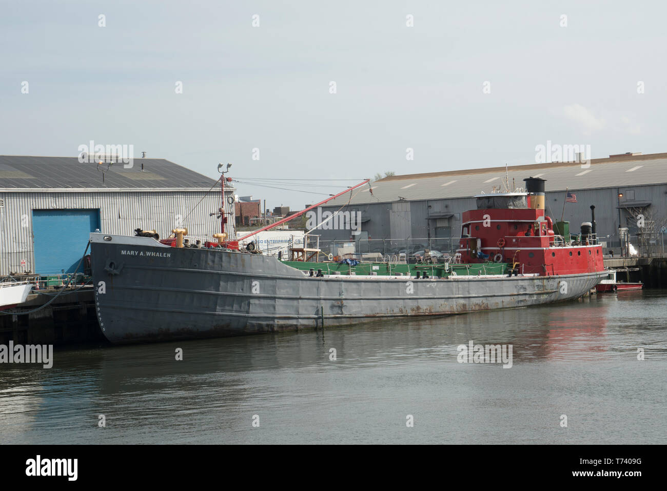 Die Mary A. Whalen, ein Öltanker aus dem Jahr 1938, wurde verwendet, um Kraftstoff Produkte entlang der Ostküste zu versenden. Es ist jetzt in Red Hook, Brooklyn angedockt. Stockfoto