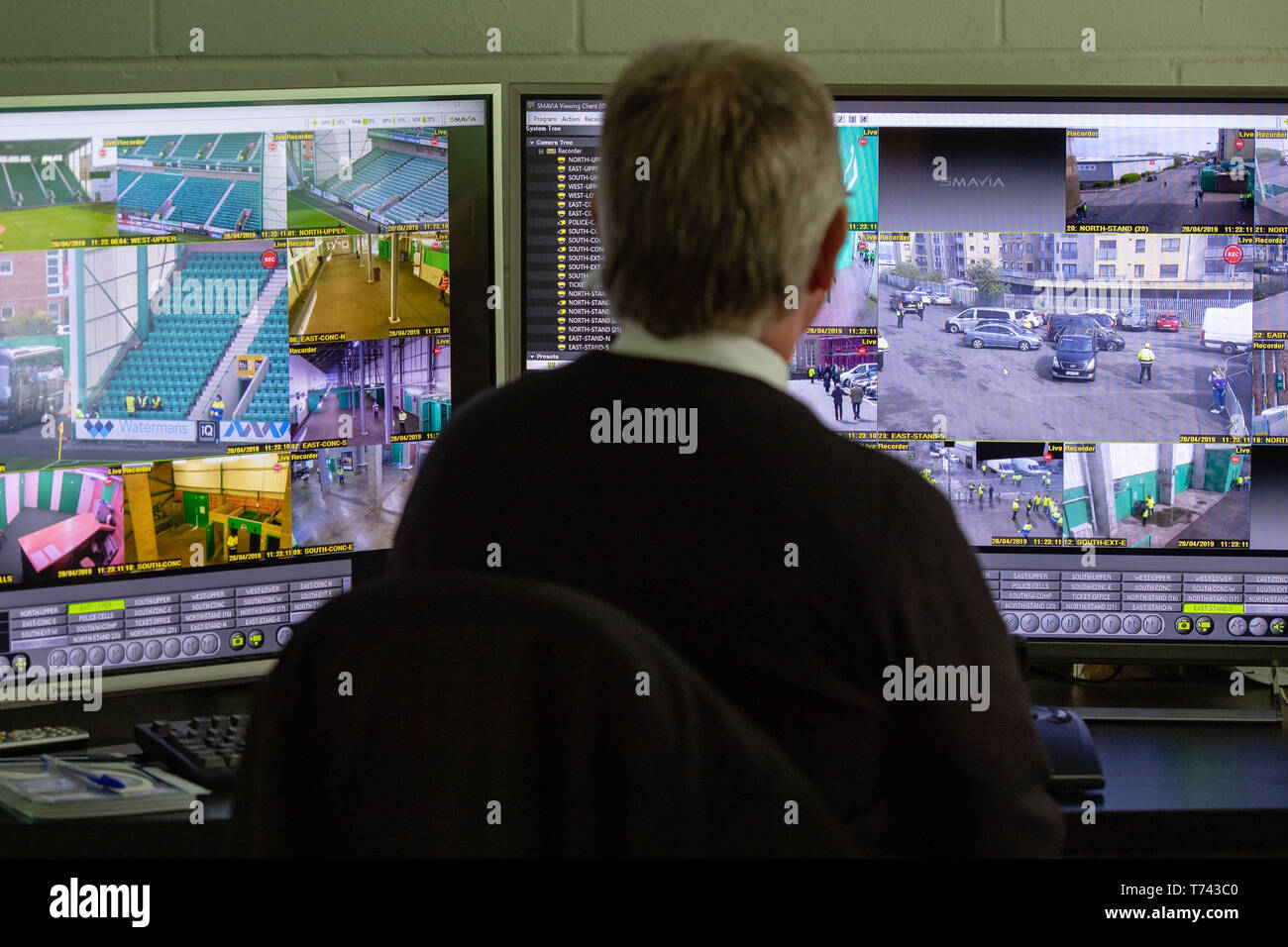 Hibs vs Herz, Easter Road Stadium, Polizei, G4S Security Control room Feature, Lüfter, cctv Stockfoto