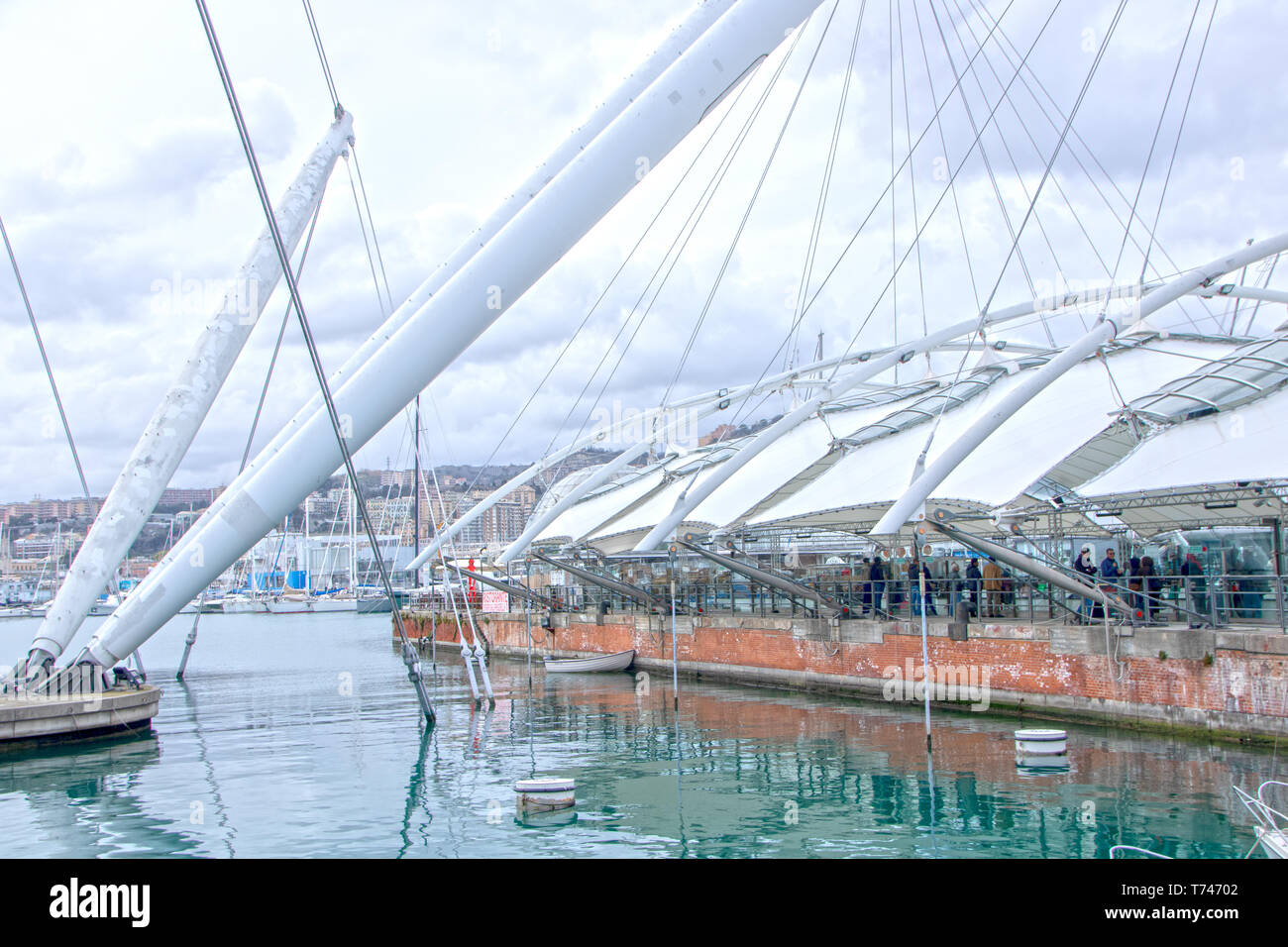 In Genua - Italien - Auf 04/01/2018 - Genua Hafen mit Bigo Panoramalift in der Mitte von Genua Porto Antico befindet. Stockfoto