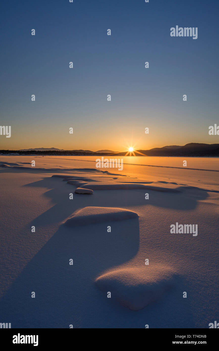 Winter Nachmittag am Mendenhall Lake, Juneau, Alaska, Vereinigte Staaten von Amerika Stockfoto