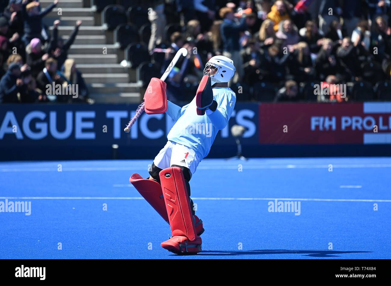 London, Großbritannien. 4. Mai, 2019. George Pinner (Großbritannien, Torwart) feiert ein dissallowed Ziel. Großbritannien/Spanien. Mens Hockey. FIH-pro Liga. Lee Valley Hockey und Tennis Center. London. UK. 04.05.2019. Credit: Sport in Bildern/Alamy Live News Credit: Sport in Bildern/Alamy leben Nachrichten Stockfoto