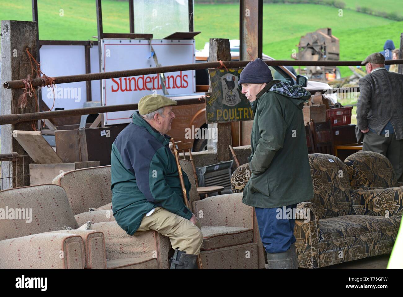 Bauernhof Verkauf von Oldtimer Landmaschinen und Effekte am oberen Venn Farm, Herefordshire 27/4/19. Stockfoto