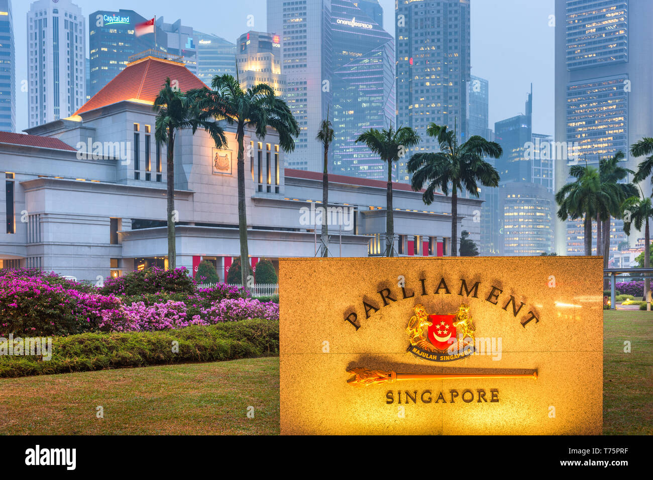 Singapur - 9. September 2015: Parlament der Republik Singapur-Gebäudes. Das Gebäude stammt aus dem Jahr 1999. Stockfoto