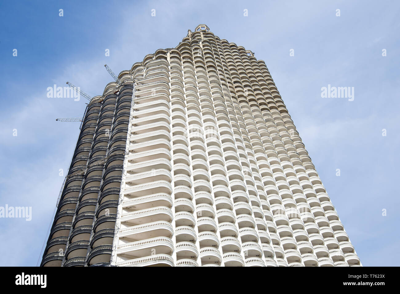 BANGKOK, THAILAND - 02 Januar, 2019: Verlassene Sathorn einzigartigen Turm Wolkenkratzer close-up Stockfoto