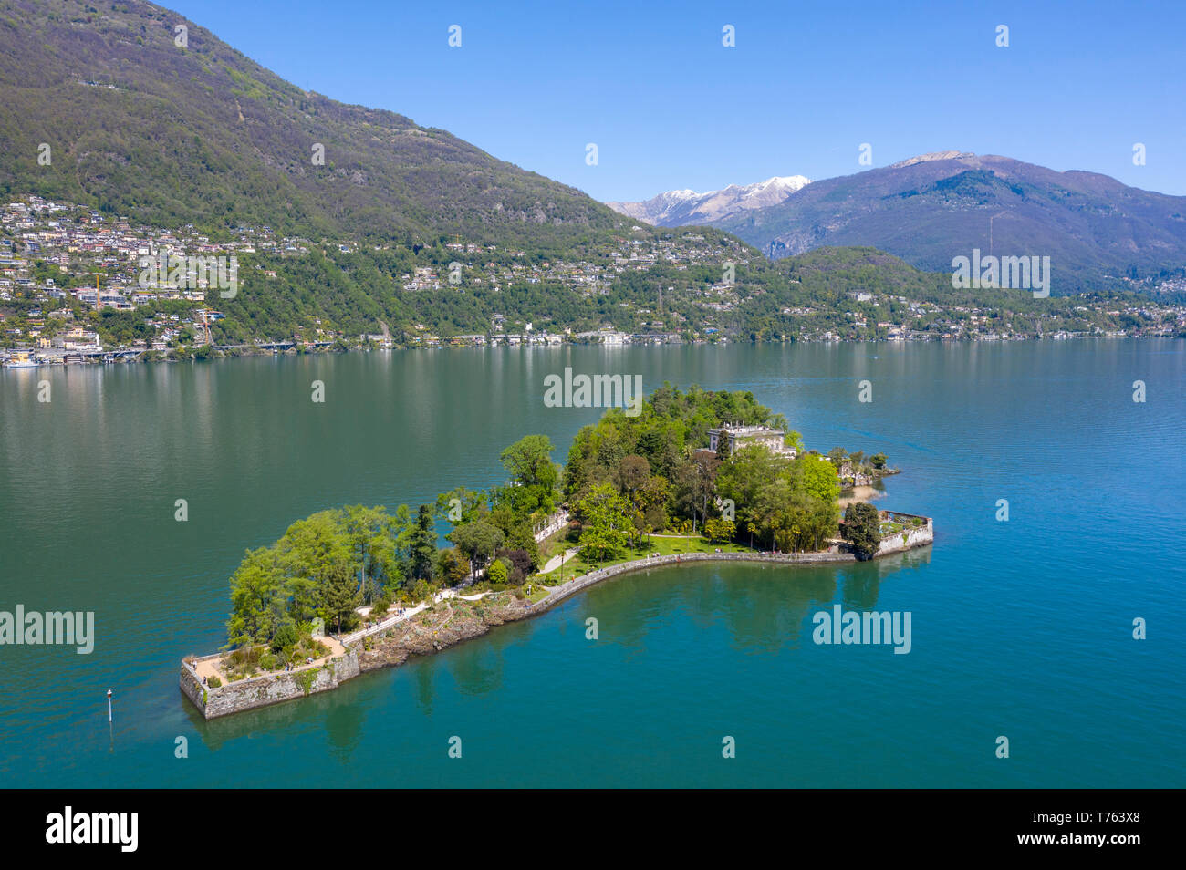 Luftaufnahme der Brissago Inseln in der Nähe von Ascona, auf den nördlichen Teil des Lago Maggiore. Kanton Tessin, Schweiz. Stockfoto
