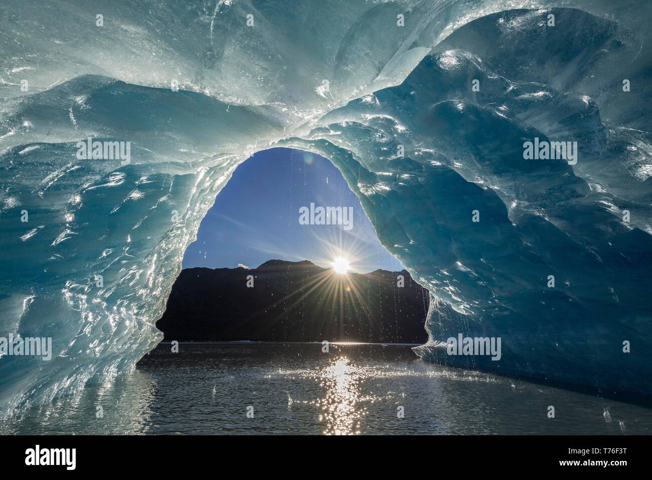 Blick von der Gletschergrotte, Spencer Gletscher, Chugach National Forest, Kenai Halbinsel, Alaska, USA Stockfoto