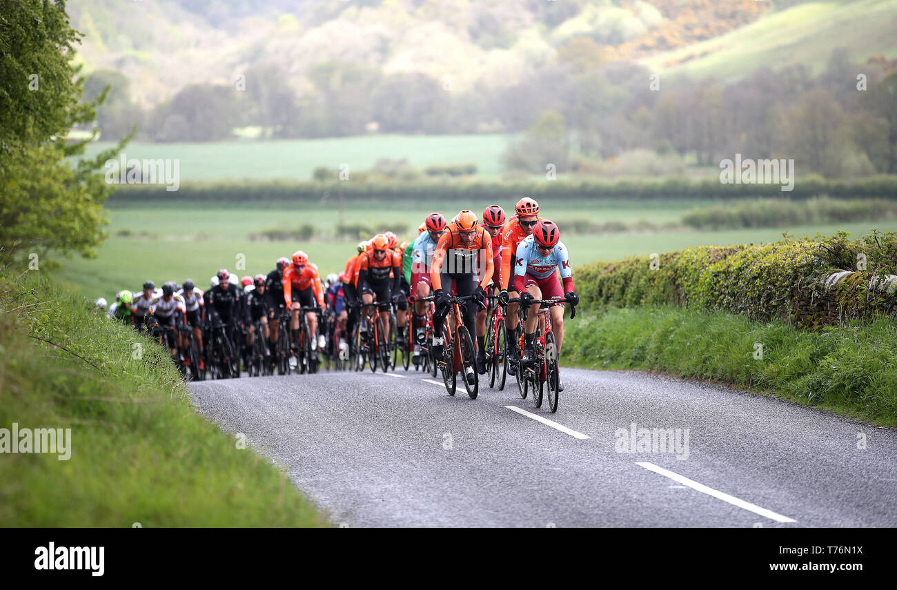 Fahrer während Phase 3 des Tour de Yorkshire. Stockfoto