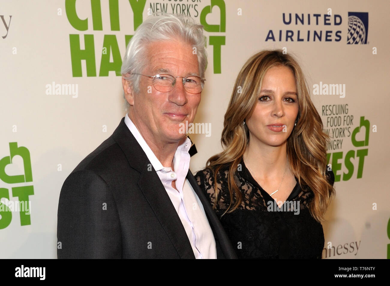 NEW YORK, NY - 30. April: Schauspieler Richard Gere und Alejandra Silva besuchen Stadt Ernte: Die Gala 2019 am 30. April 2019 an Cipriani 42nd Street in New Yo Stockfoto