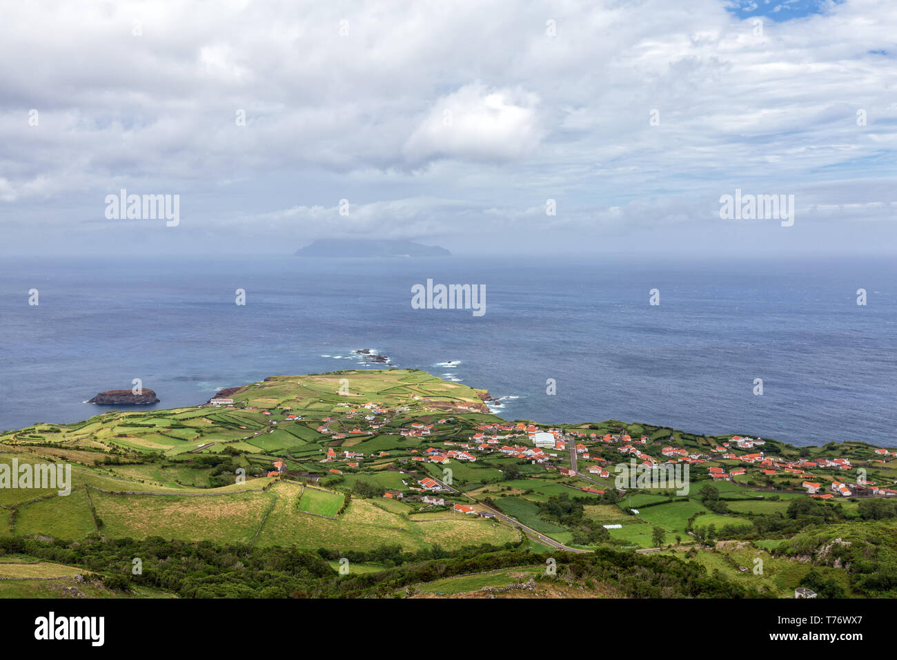 Anzeigen von Ponta Delgada auf der Insel Flores der Azoren. Stockfoto