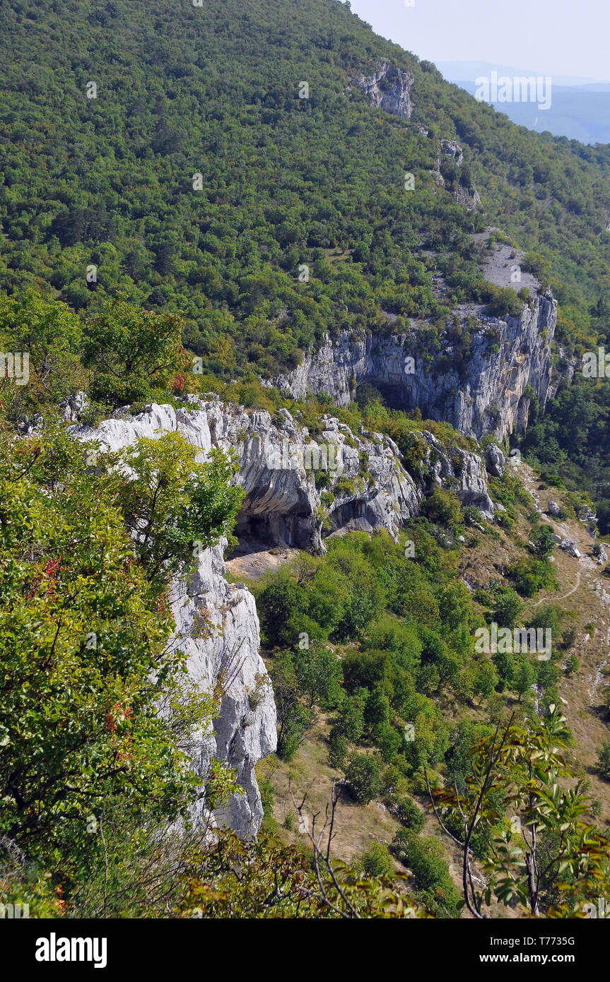 Karst Felsformationen Veli Badin, Sočerga, Slowenien, sziklák Stockfoto