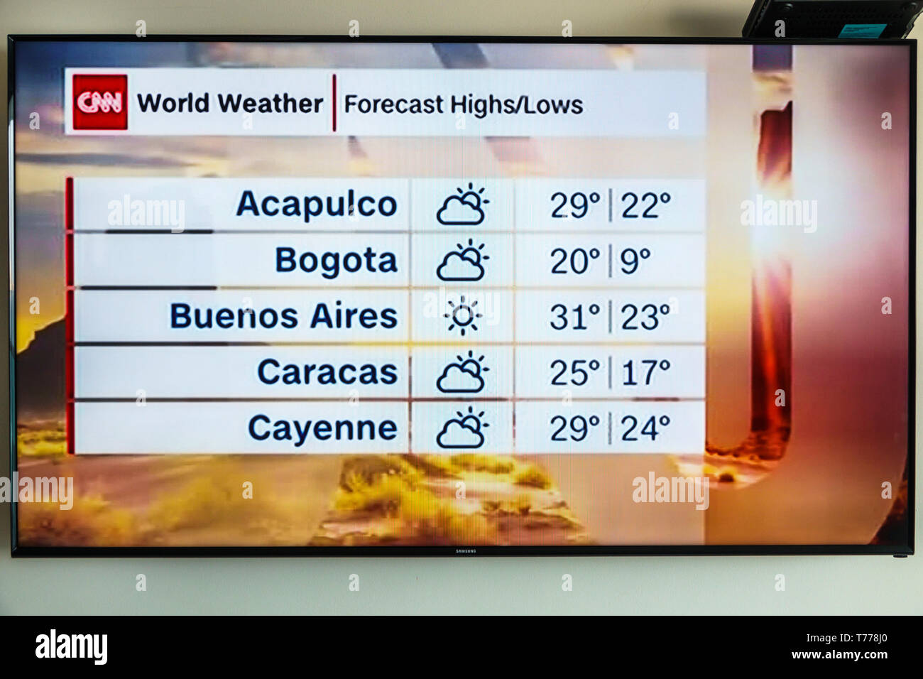 Cartagena Kolumbien, TV-Fernsehbildschirm Flachbildschirm, CNN Welt-Wettervorhersage, Grad, Lateinamerika Städte, Besucher Reise Reise-Tour Stockfoto
