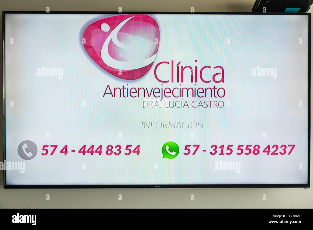 Cartagena Kolumbien, TV-TV-Bildschirm Flachbildschirm, Werbung Werbung Werbung medizinische Klinik Anti-Aging Arzt Ärzte plasti Stockfoto