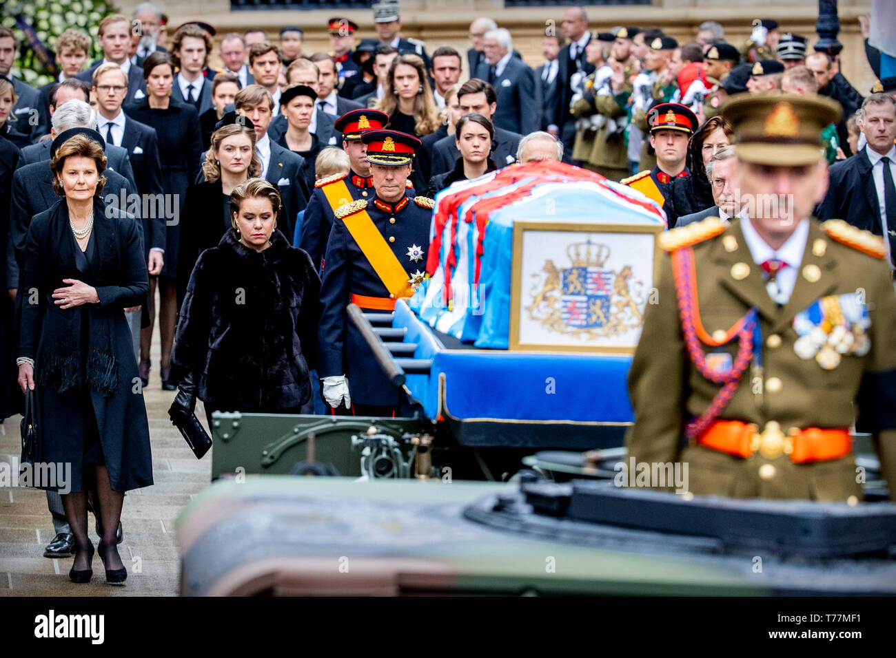Großherzog Henri und Großherzogin Maria Teresa, Prinz Guillaume, Prinz Jean, Arch Herzogin Marie Astrid und Prinzessin Margaretha von Luxemburg am Begräbnis von Großherzog Jean an der Kathedrale in Luxemburg, den 4. Mai 2019. Foto: Patrick Van Katwijk | Stockfoto