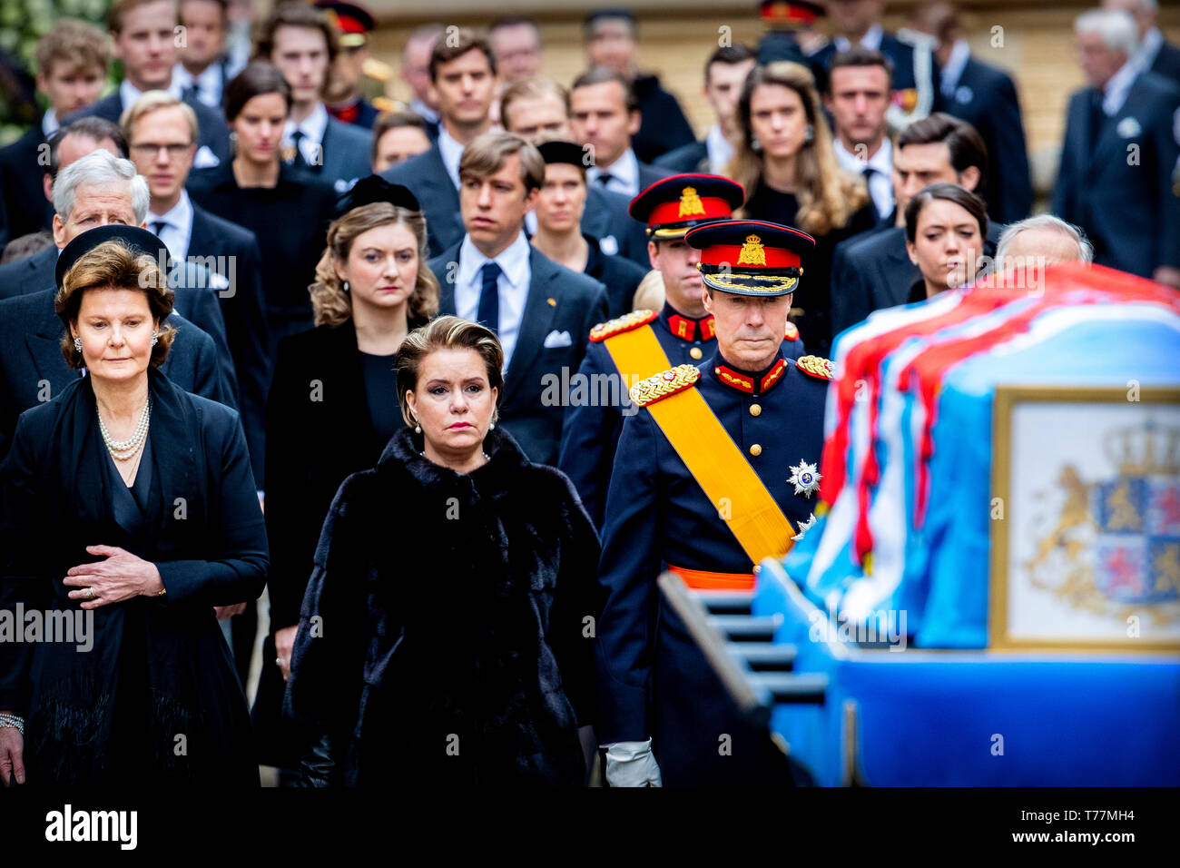 Großherzog Henri und Großherzogin Maria Teresa, Prinz Guillaume, Prinz Jean, Arch Herzogin Marie Astrid und Prinzessin Margaretha von Luxemburg am Begräbnis von Großherzog Jean an der Kathedrale in Luxemburg, den 4. Mai 2019. Foto: Patrick Van Katwijk | Stockfoto