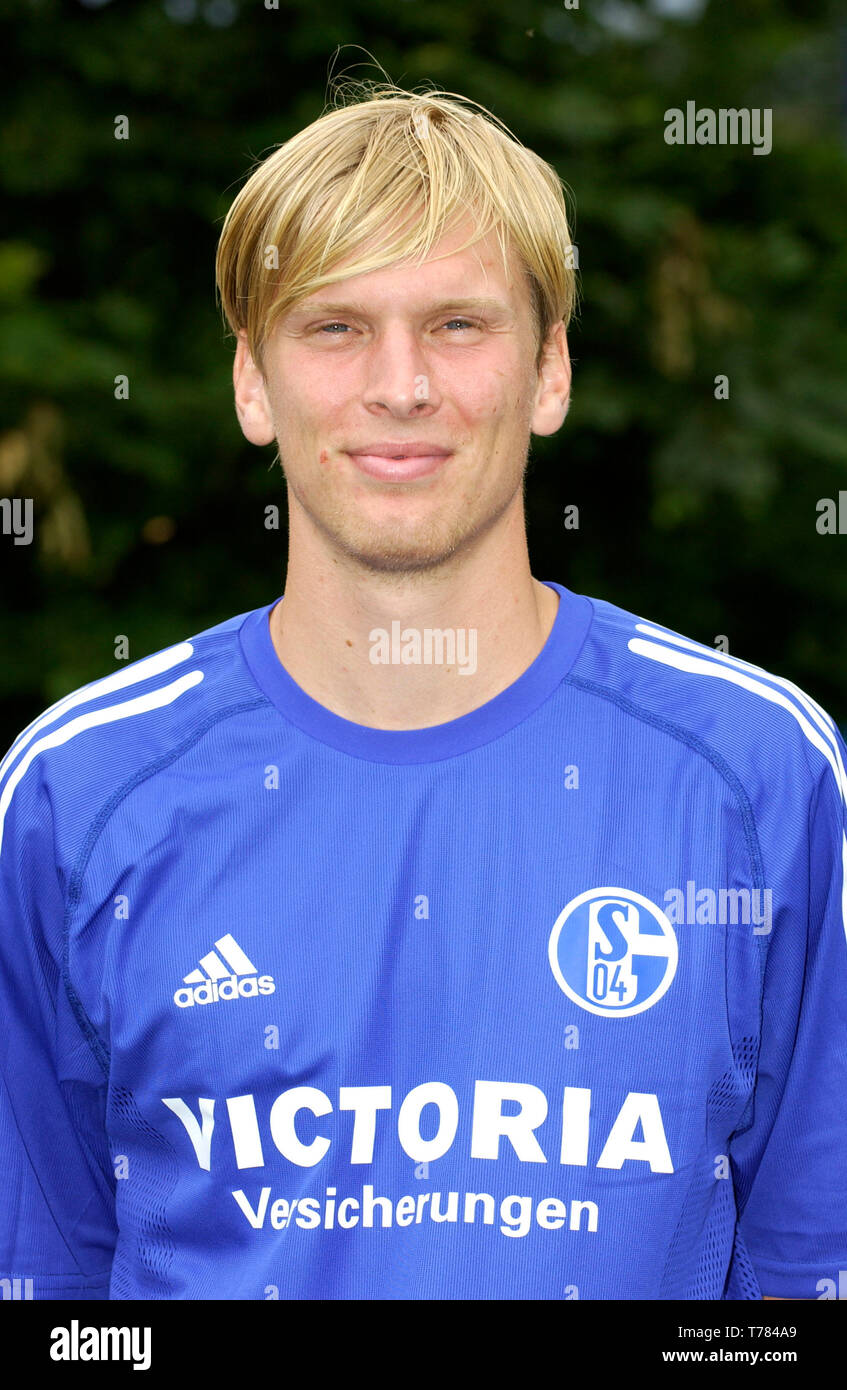 Gelsenkirchen, 1.7.2003, Team Präsentation Schalke 04, Saison 2003/2004 - - - Christian Poulsen Stockfoto