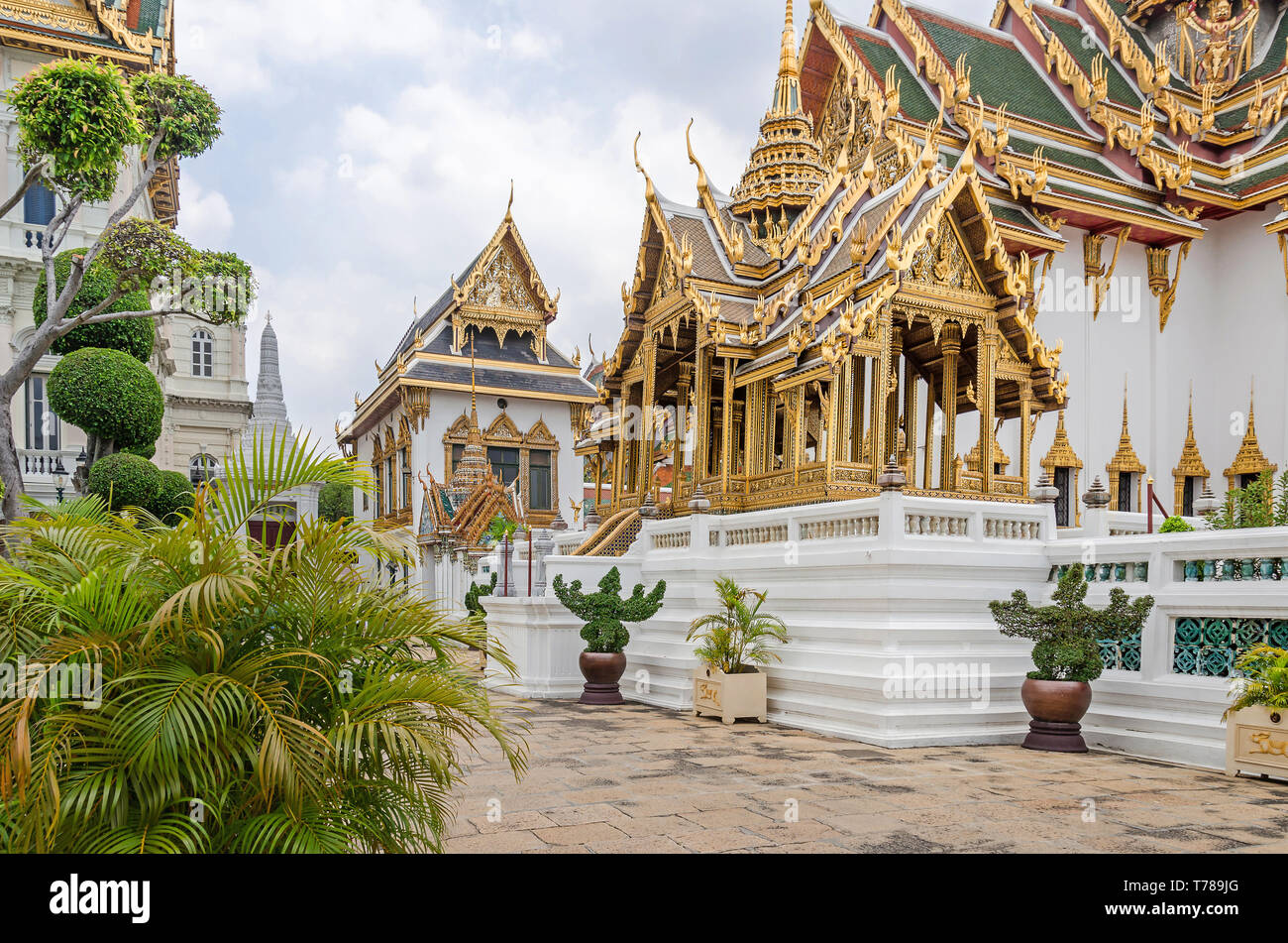 Phra Thinang Aphorn Phimok Prasat - ein offener Pavillon, auf einer Plattform von König Rama IV. erbaut als robing Pavillon auch als Royal des Königs Sänfte verwendet Stockfoto