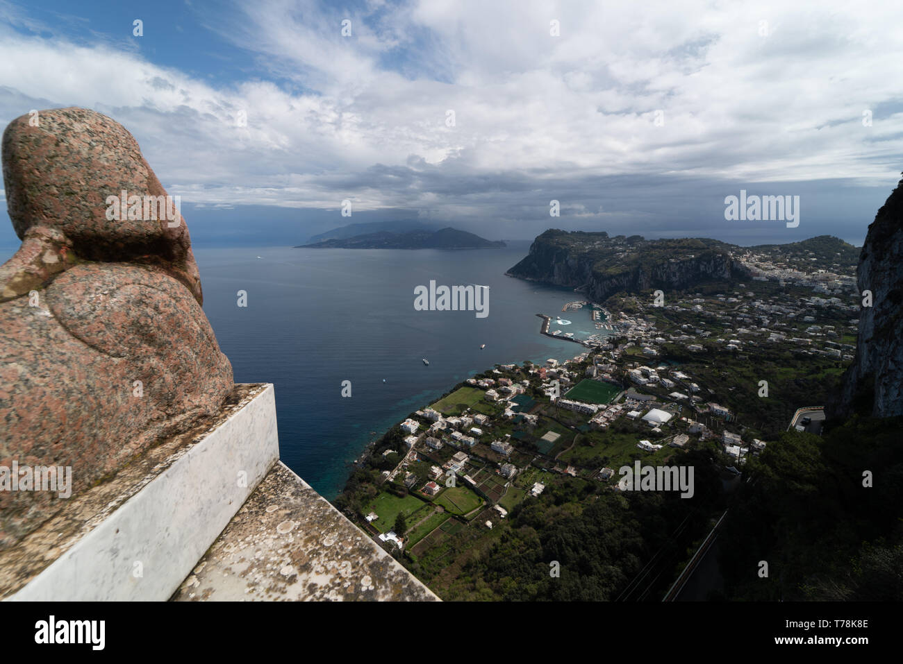 Villa San Michele, Anacapri, von Axel Munthe, Capri gebaut: die berühmten, alten Sphynx mit Blick auf das Meer, Neapel, Capri und die Villa Jovis Stockfoto