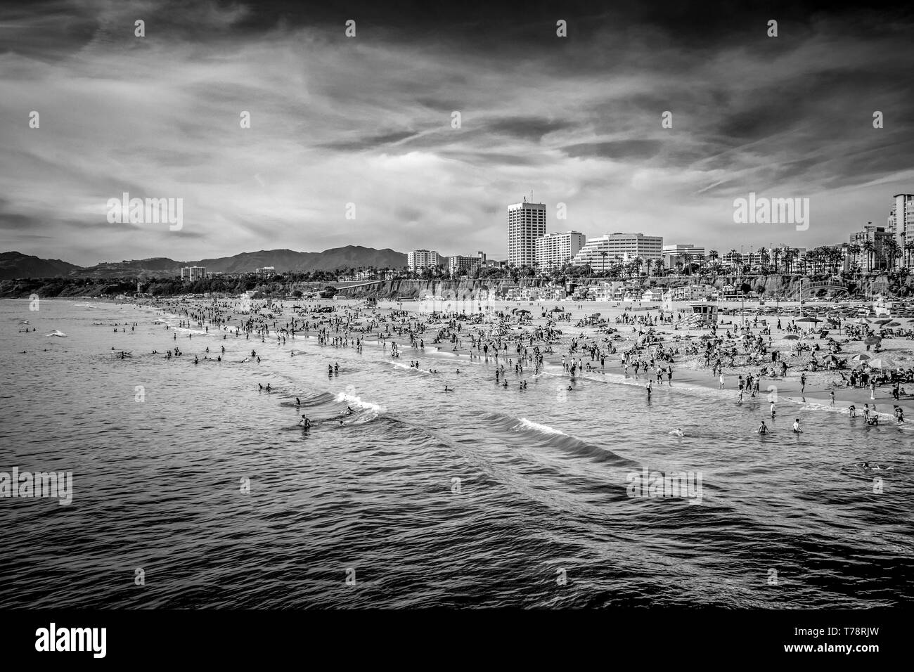 Luftaufnahme über den berühmten Santa Monica Beach Stockfoto