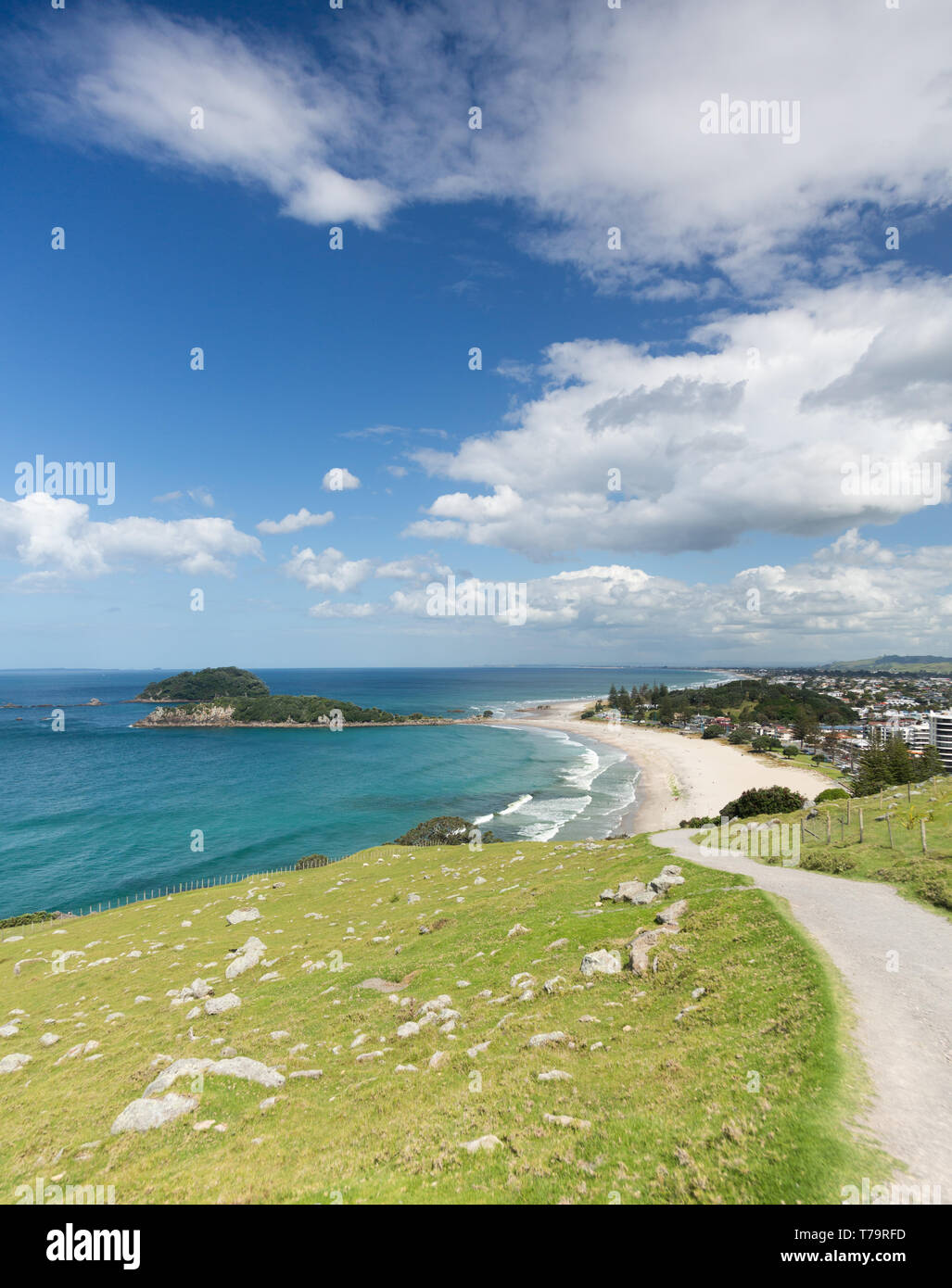 Vertikale Format der Weg um den Berg in Tauranga, Neuseeland Stockfoto