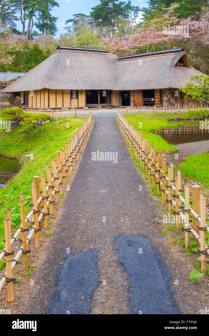 Kitakami, Japan - 22 April 2018: michinoku Folklore Dorf ist eine Fundgrube an historischen Häusern und folkloristische Artefakte. Die meisten Gebäude und Stockfoto