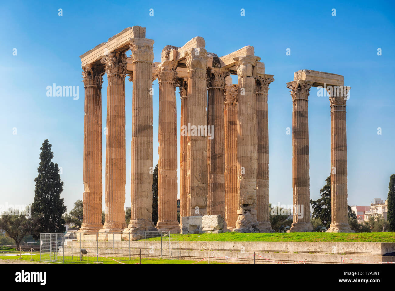 Spalten der antike Tempel des Olympischen Zeus, Athen, Griechenland Stockfoto