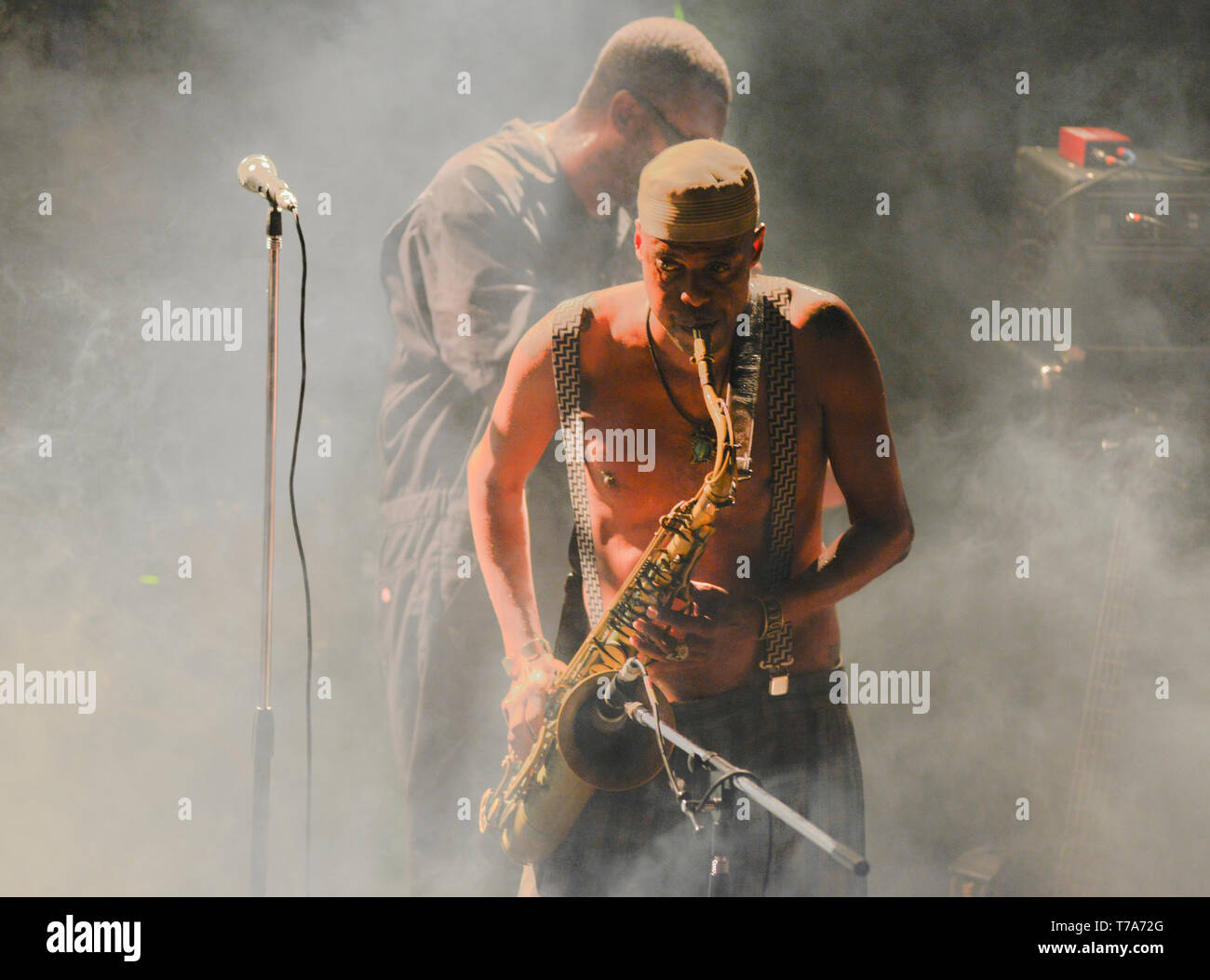 Fisbone ursprünglichen Mitglieder Angelo Moore (Saxophon und Stimme) und Walter Kibby (Trompete, Gesang) Stockfoto