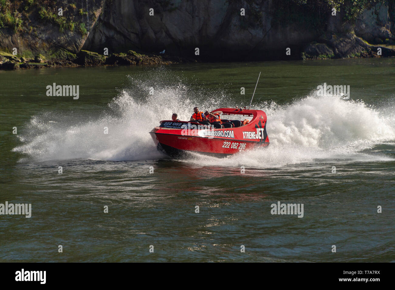 Jet Boat, geben touristische Ausflüge auf dem Rio Douro, Porto, Portugal. Stockfoto