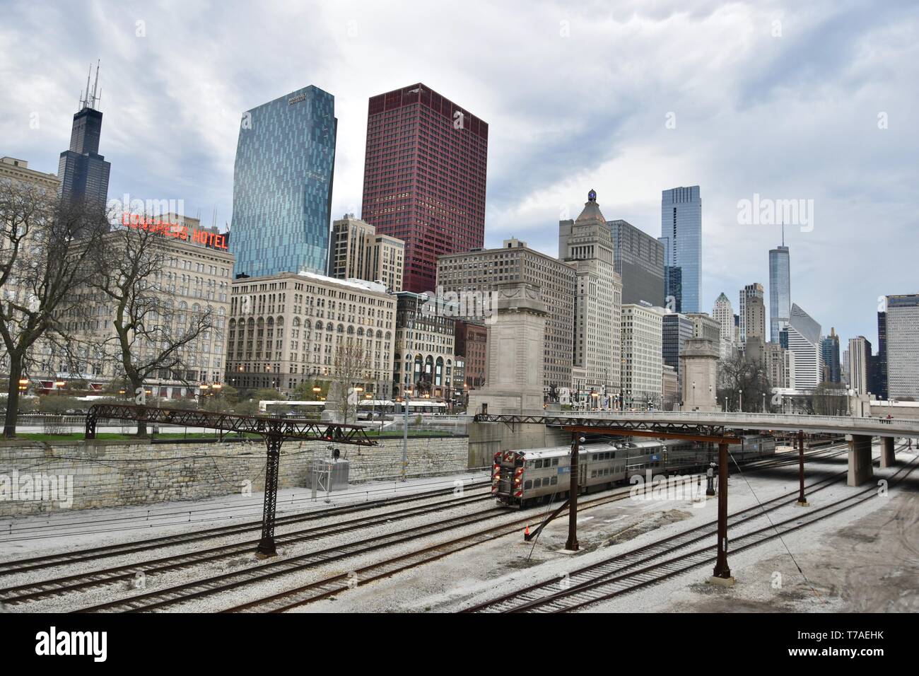 Das Congress Hotel entlang der Millennium Park, Chicago, Illinois Stockfoto
