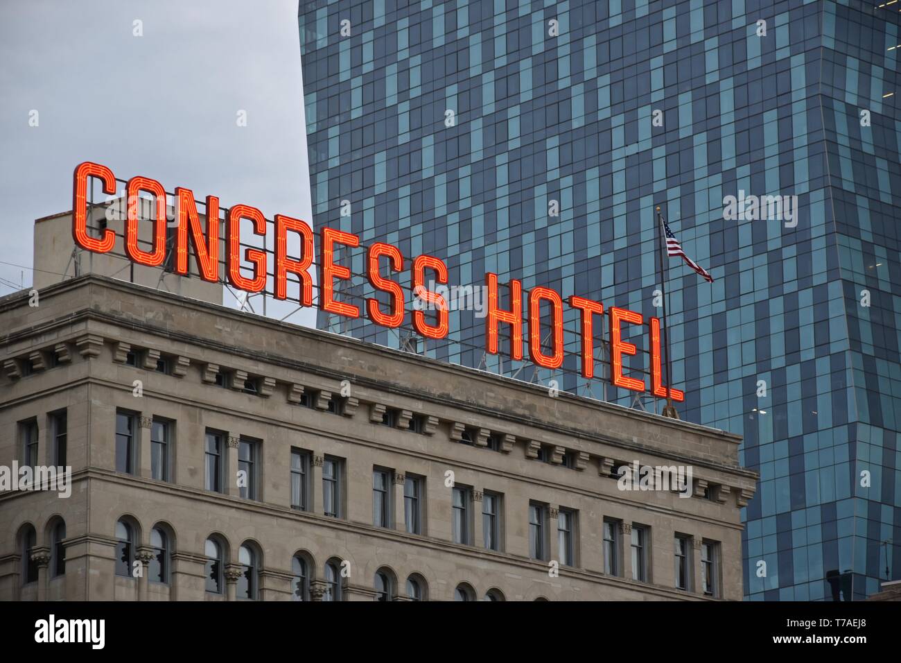 Das Congress Hotel entlang der Millennium Park, Chicago, Illinois Stockfoto