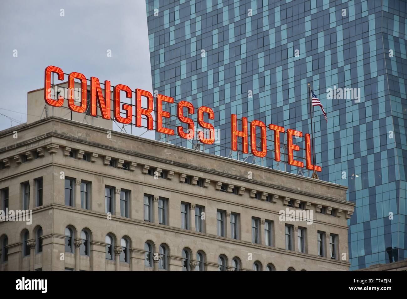 Das Congress Hotel entlang der Millennium Park, Chicago, Illinois Stockfoto