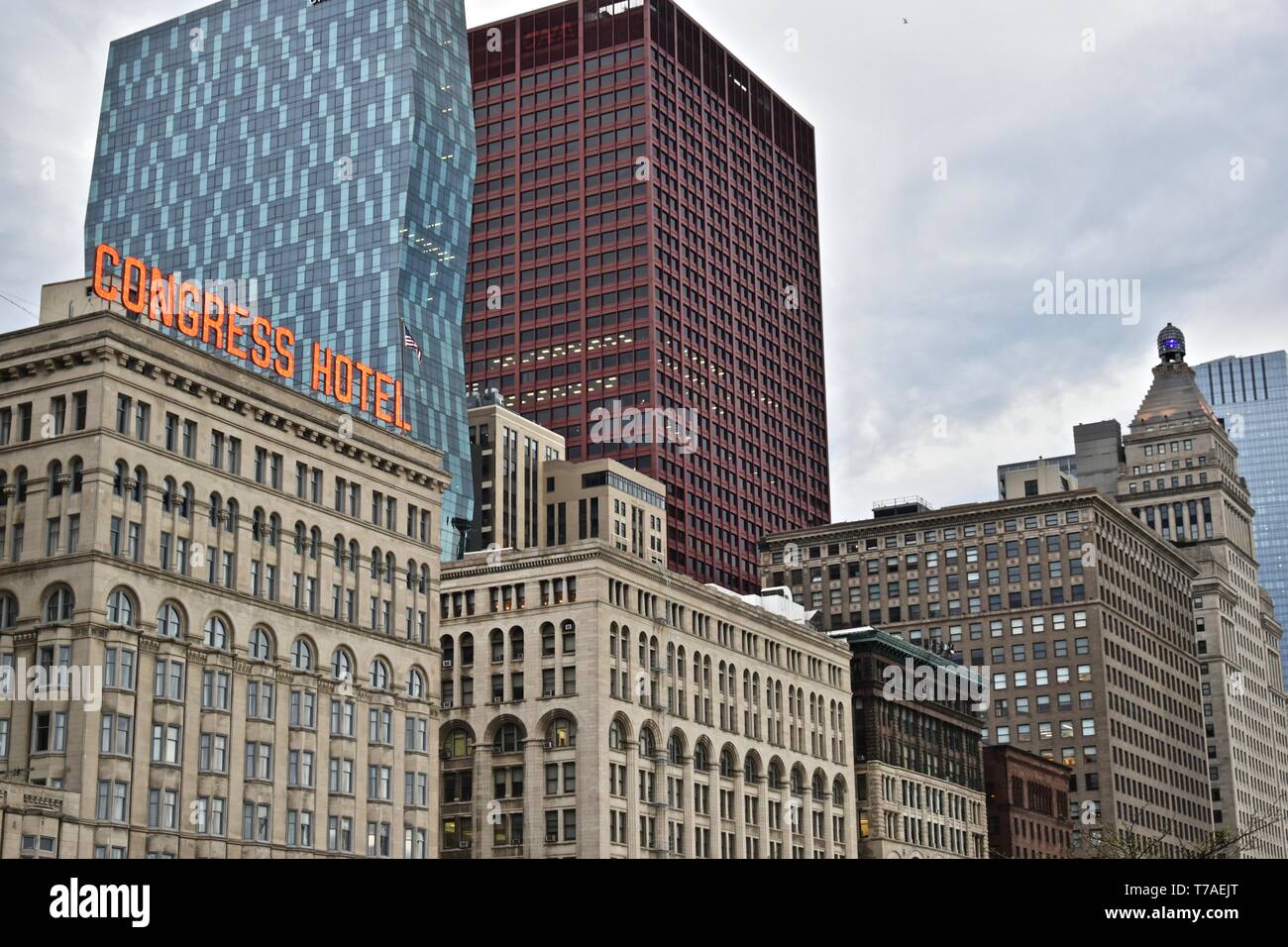 Das Congress Hotel entlang der Millennium Park, Chicago, Illinois Stockfoto