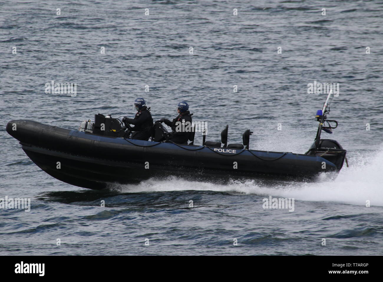 Ein Verteidigungsministerium Polizei Rippe Durchführung Escort und Überwachung Aufgaben während der Ankunft Stufen für Übung gewaltige Shield 2019. Stockfoto