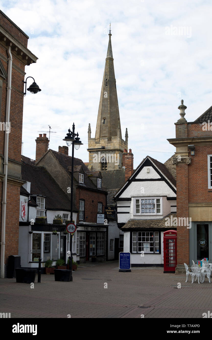 Market Square und All Saints Church, Evesham, Worcestershire, England, Großbritannien Stockfoto