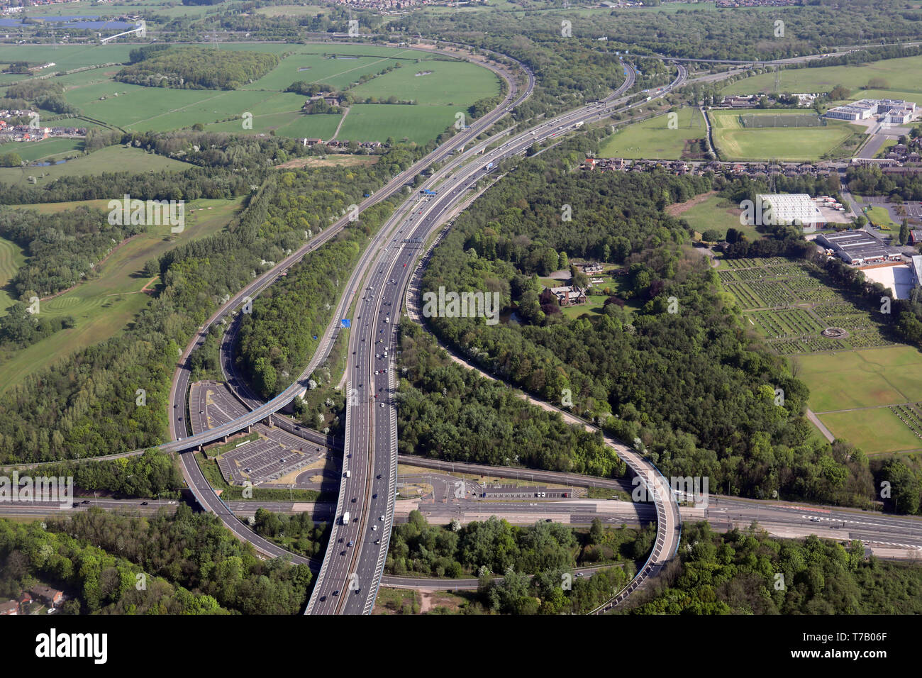 Luftaufnahme von der Autobahn M60 bei J 14 mit einer 580 Road, die wardley Park & Ride, Blick nach Norden in Richtung M61. Worsley, Manchester Stockfoto