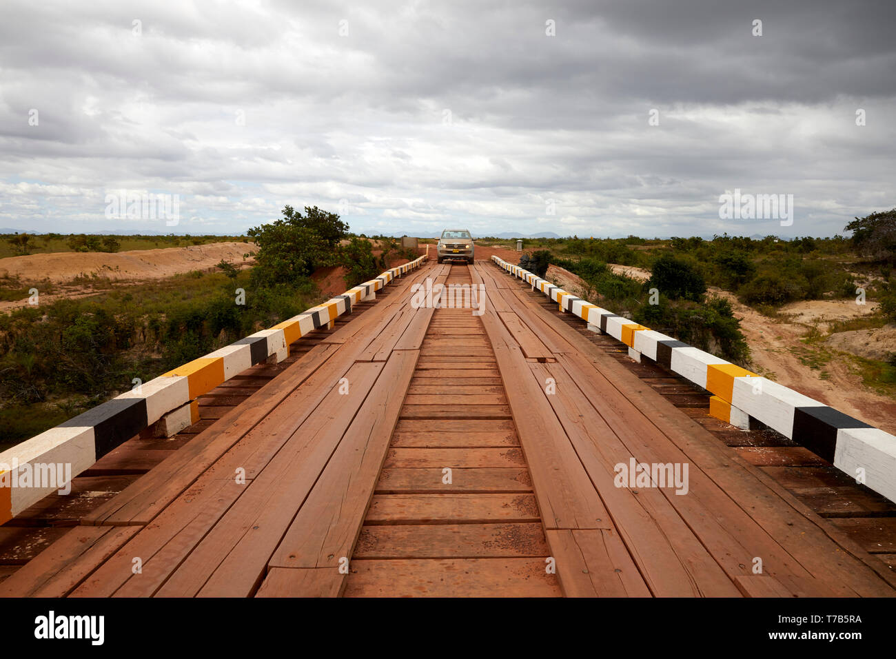 Auto über eine Pirara River Bridge in der Nähe von Lethem in Guyana Südamerika Stockfoto