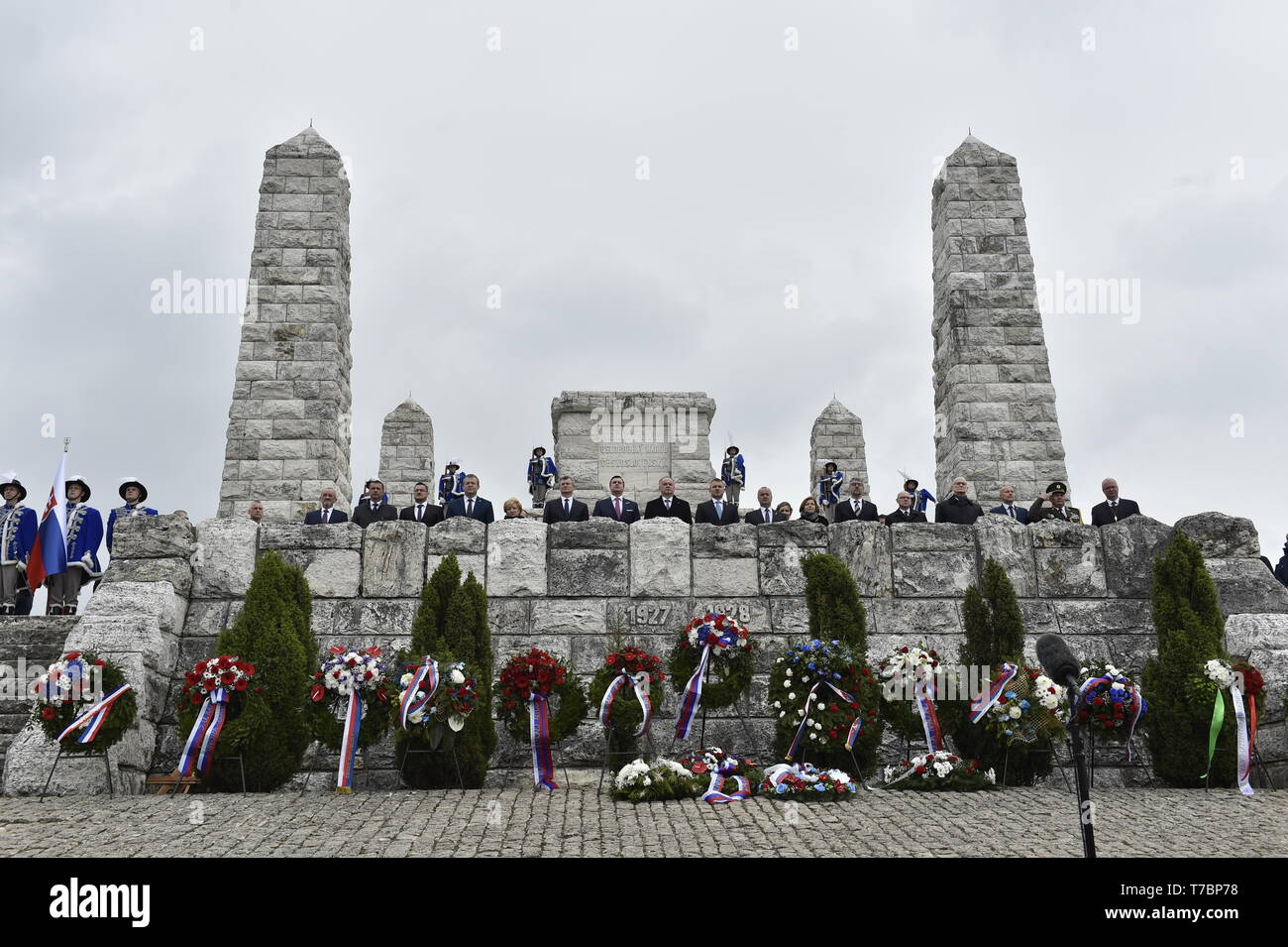 Brezova pod Bradlom Slowakei. 04 Mai, 2019. Die Festveranstaltung zum 100-jährigen Jubiläum der tragische Tod der Slowakischen Kennzeichnung - geboren Gründung - Vater der Tschechoslowakei Milan Rastislav Stefanik (1880-1919) fand am Denkmal M.R. Stefanik am Bradlo Hill, in der Slowakei, wo seine sterblichen Überreste begraben sind. Credit: Dalibor Gluck/CTK Photo/Alamy leben Nachrichten Stockfoto