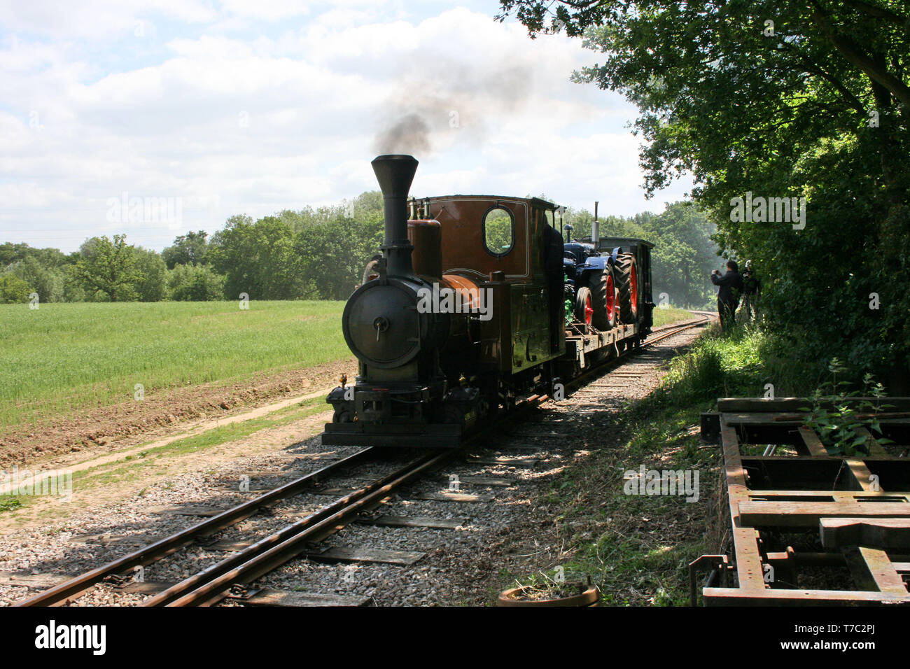 Statfold, Tamworth, Staffordshire, Großbritannien, Juni 2010, mit Blick auf die Scheune Statfold historische Eisenbahn Stockfoto