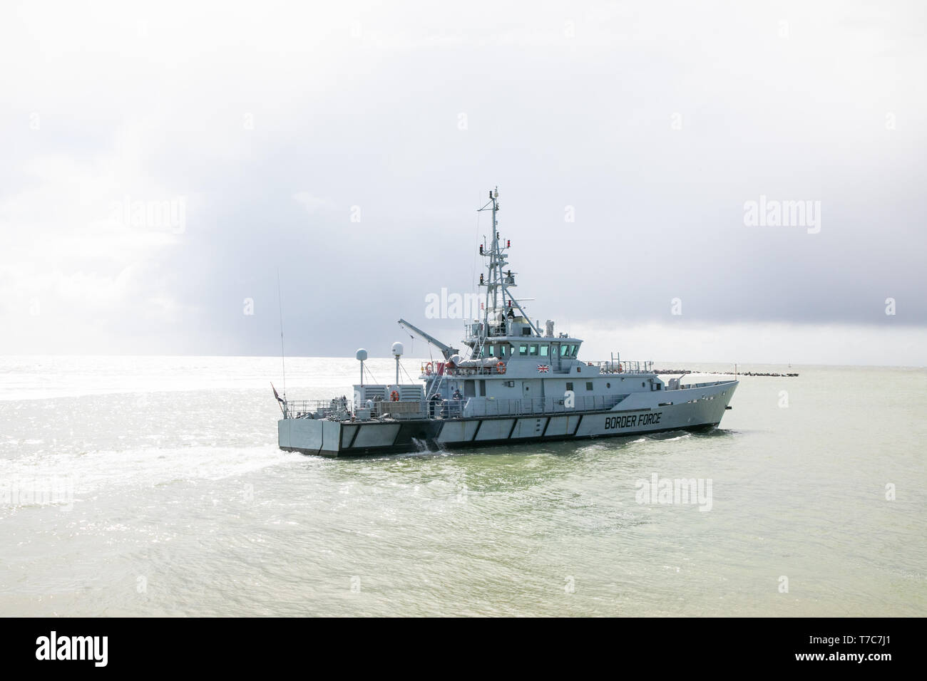 Die HMS earcher" Border Patrol Schiff verlässt den Hafen von Ramsgate. Stockfoto