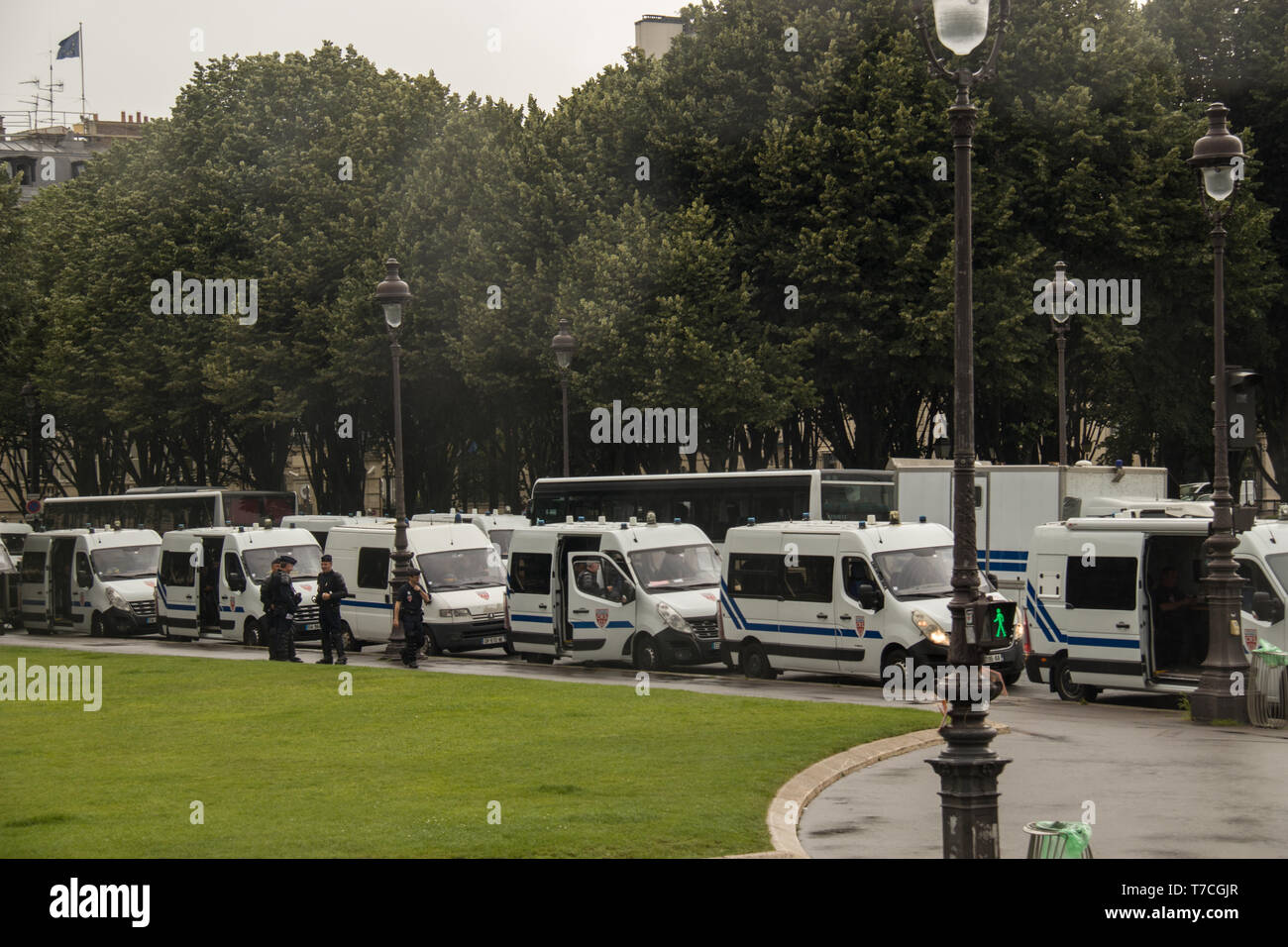 Französische Polizei bereiten sich auf die gelbe Weste Krawalle in Paris Frankreich Stockfoto